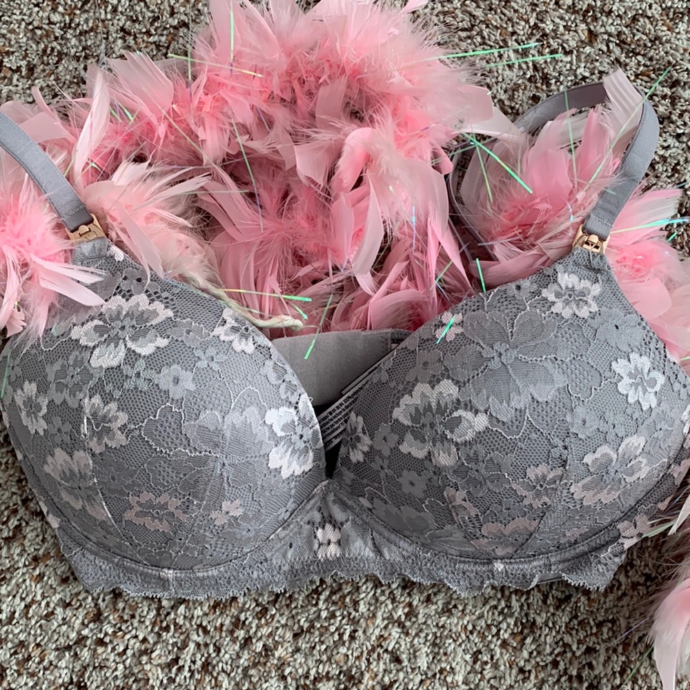 Victoria’s Secret nursing bra (NWOT)